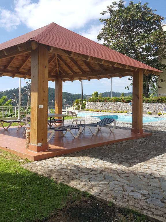 Hidden Paradise At Apto Del Cerro Samana Exterior photo